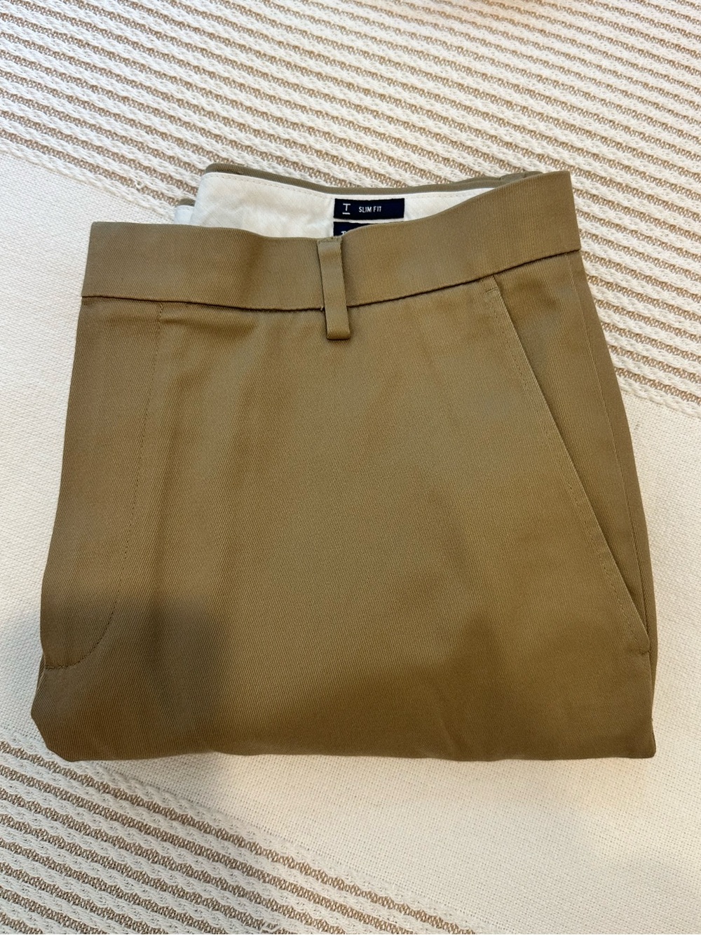 The Tie Bar Slim Fit Chino Pants in Olive/Tan
